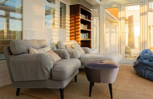 Luxury Beachfront Retreat for 14 with Hot Tub - Photo 31