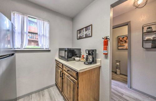 Hike, Golf and Explore Ruidoso Retreat with Deck! - Foto 10