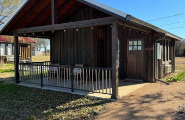 Painted Bunting Cabin 15 MIN to MagnoliaBaylor - Photo 3