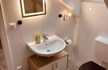 FELIX LIVING 9, Monteurwohnung, 2 getrennte Betten & Stockbett, Parkplatz - Photo 8