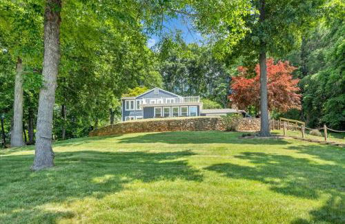 Scenic Point - Private Lakefront Home w/ Dock, Fire pit, outside shower & Hot tub - Foto 1