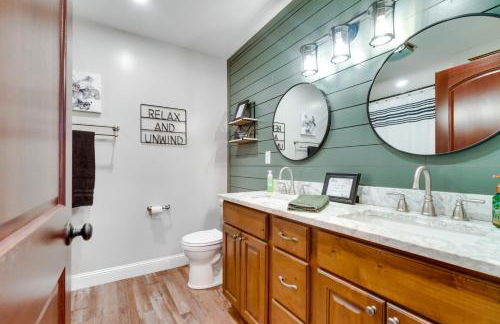 Scenic Yankton Retreat with Fire Pit 1 Mi to Lake! - Foto 12