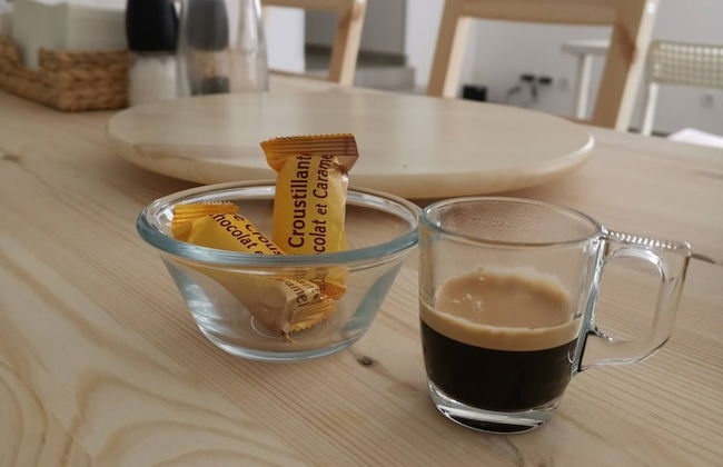 "room in Guest Room - Caparic Poshtel An Luxury And Posh Style Hostel." - Foto 10