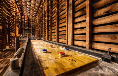 Meadow View Romantic Nature Stay w Barn, Outdoor Tub and Sauna - Foto 39