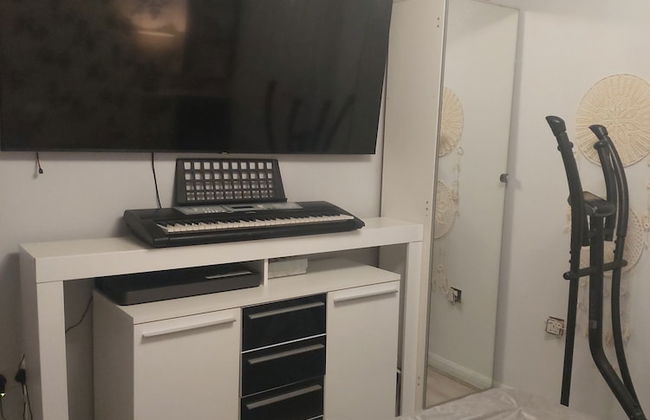 Charming 2-bed Apartment in Eastleigh - Foto 4