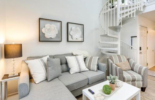 Charming Condo on Lake Erie with Community Pool - Foto 6