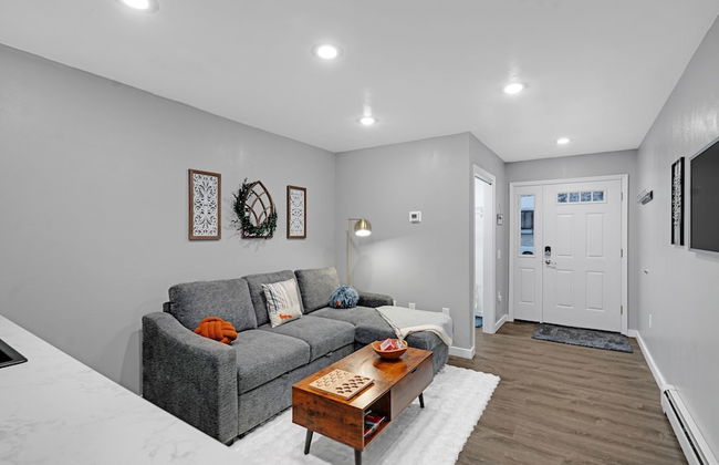 Fairbanks Fox Den 2 Bedroom Townhouse - Photo 9