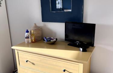 New Forest home - 4-beds and garden - 10 mins from Beach - Photo 9