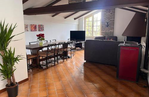 Spacious 4BR Suite & Prime Location and Comfort - Foto 1