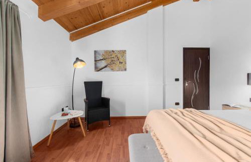 The Village - Foto 24