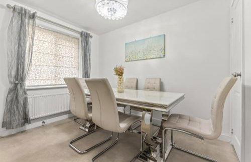 Modern 4 Bedroom Detached House 66CL - Foto 8