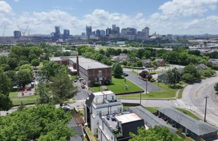New Elevations Rooftop 5 Min to Downtown Nash - Foto 2