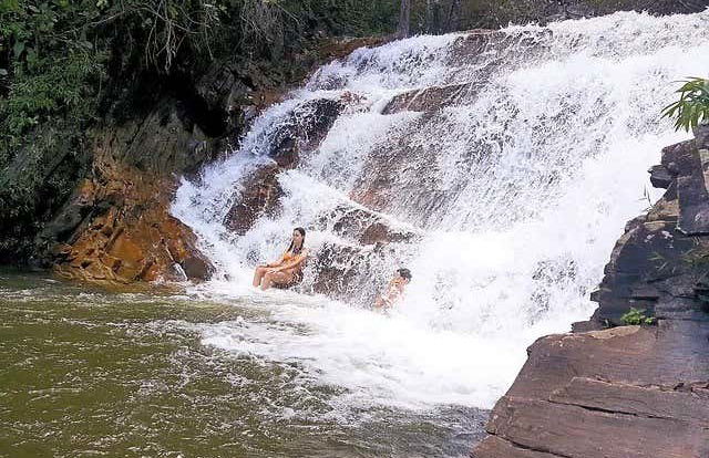 Coqueiro + Garganta Waterfall Hike - Photo 4