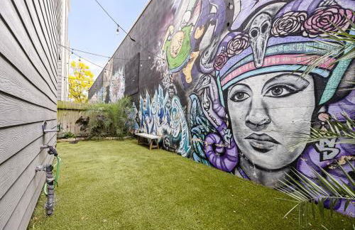 Rooftop EaDo Nr Downtown Yard BBQ Games WiFi - Foto 24