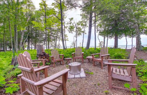 Modern Waterfront Home - 1 Mi to Cave Point Park! - Photo 1