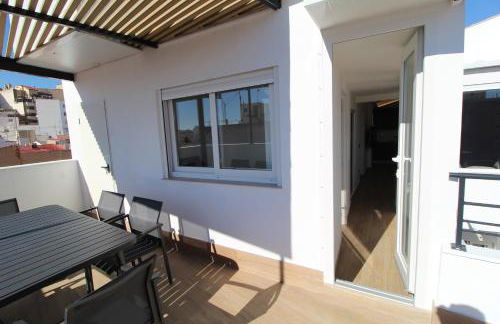 Atico loft de lujo con terraza espectacular y vista a los 2 castillos - Photo 15