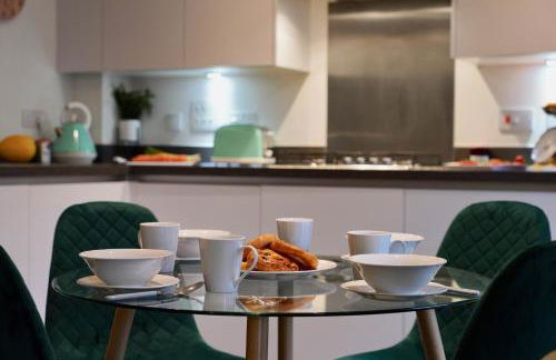 Luxury 2 Bed Apartment with Parking near London - Foto 22