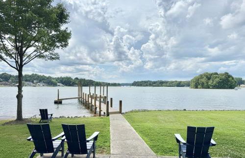 Unique LKN Waterfront Home with Dock - Foto 18