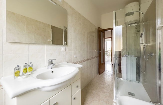 JOIVY Family Flat W/Terrace & Parking Near Beach - Foto 34