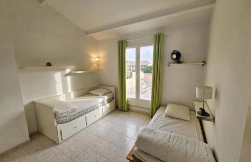 WIFI, Climatisation, parking, plage à pied - Photo 8