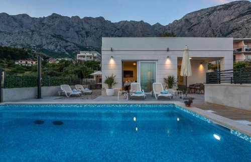 Villa Violet with Salt water pool - Foto 13