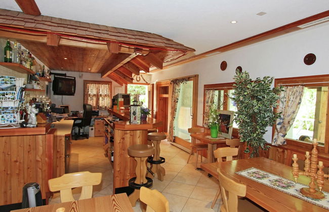 Chalet in Valais Near Ski Lift & Saas Valley - Foto 8