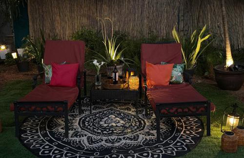 Artful Home Near Design District - Photo 7