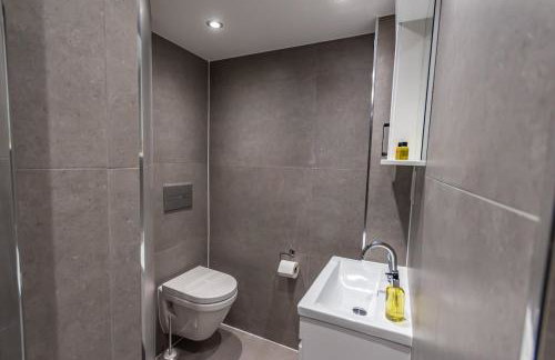 2 Bed - The Sandringham Suite by Smart Welcomes - Foto 10