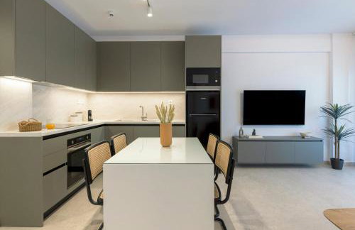 Elliniko Riviera - 2BDRM Apt - Near Metro by MPS - Foto 18