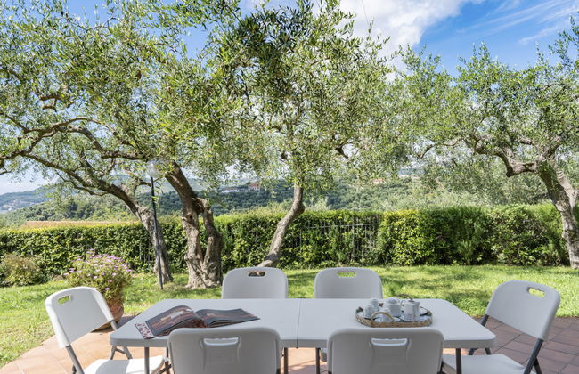 4 bedroom Apartment in Diano Castello with swimming pool and garden - Photo 3