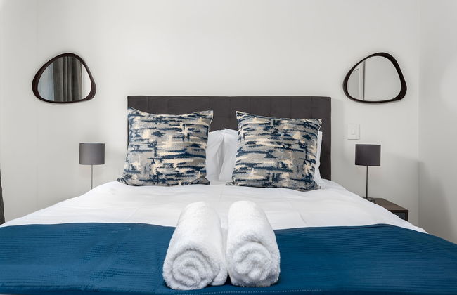 Bridgewater One Luxury Apartments - Photo 11