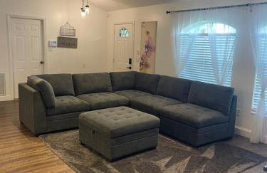 Beautiful Home across the street from Lake June! - Foto 4