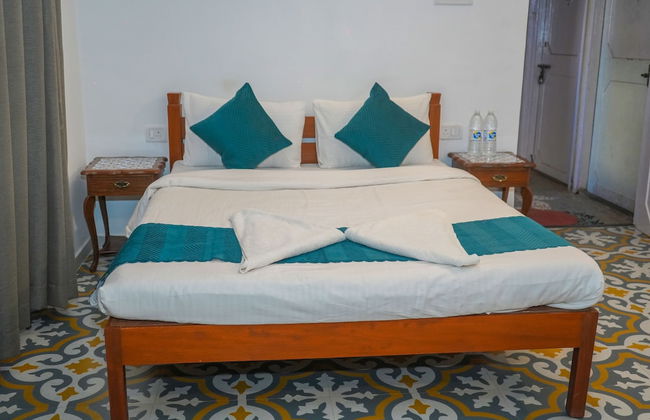 RENTON MANOR BY JOY STAYS - Photo 3