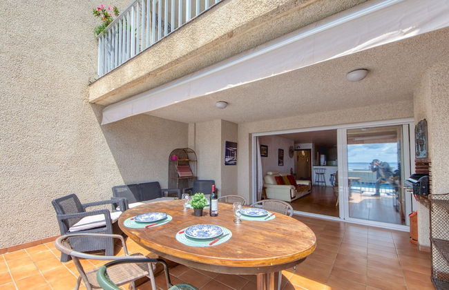 Apartment in Roses Near Canyelles Beach - Photo 18