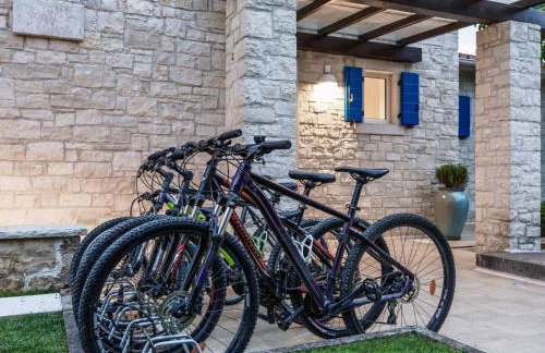 Holiday Home Romantische Villa mit Meerblick- Pool und Jacuzz by Interhome - Foto 39