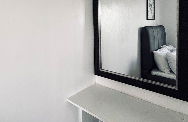 A Smooth & Cozy City Loft - Photo 2