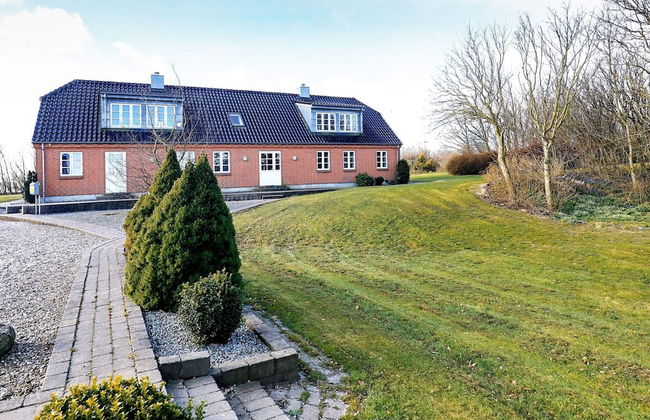 Luxurious Holiday Home in Hurup with Hot Tub - Foto 26