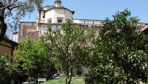 Domus Giorgio Authentic 1600's apt with Stunning Garden and Rooftop - Foto 3, Garden