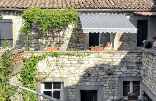 Maison accueillante à Orgnac-l'Aven avec piscine partagée - Foto 6
