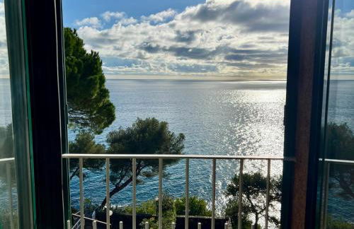 Mimosa Seafront Apartment - Free parking Wi-Fi - Foto 1