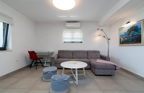 Maca Apartments & Suites with Heated pool near beach 50m - Foto 55