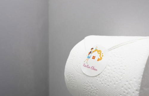 Modern 3 Bed - M4 ACCESS - Wi-Fi - Photo 28