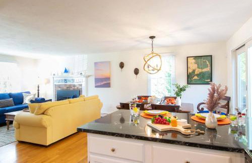 Spacious w Beautiful Yard & Dogs Welcome - Foto 4