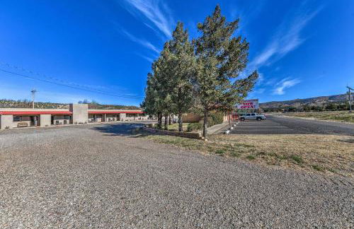 Convenient Tom Picketts Cabin with Mtn View! - Foto 24