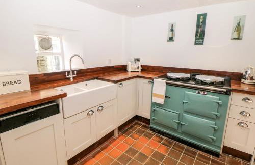 The Old Cobblers - Photo 9