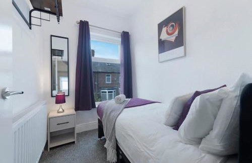 Spacious 4BR on Leafield Rd - Photo 5