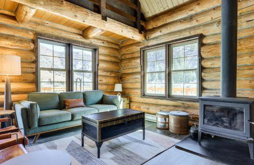 Riverfront Montana Log Cabin with Mountain Views! - Foto 3