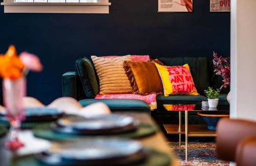 Hot Tub Ping Pong Sleeps 9 Retro Fun - Foto 16