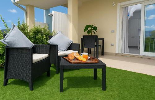 White, Villetta with pool - Foto 10