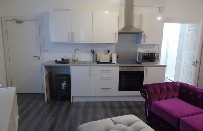 Inviting 1-bed Ground Floor Apartment in Bolton - Foto 12